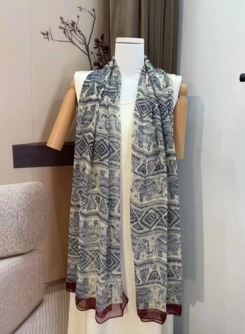 K（白扣）1-881鳄鱼皱95x180左右丝巾沙滩巾