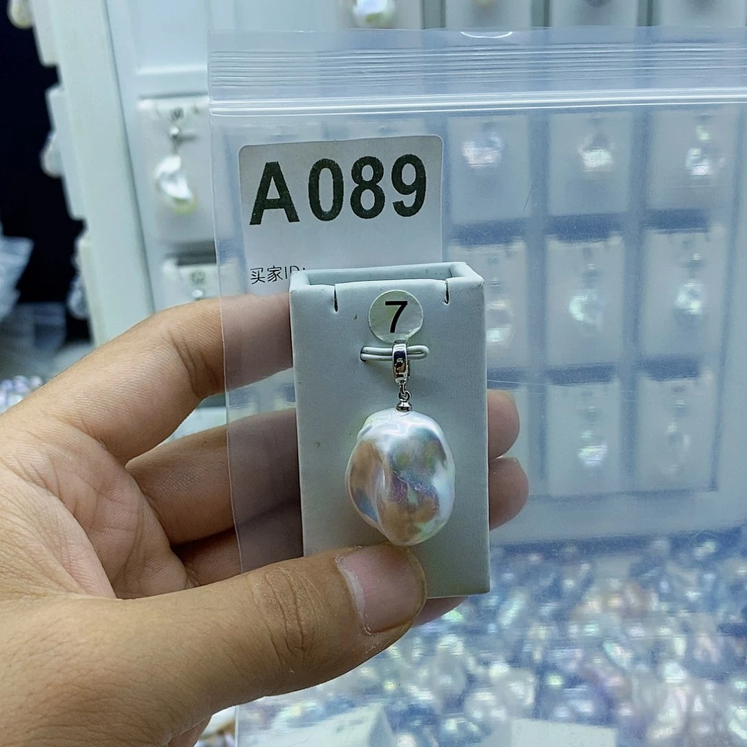 淡水珍珠合金颈饰