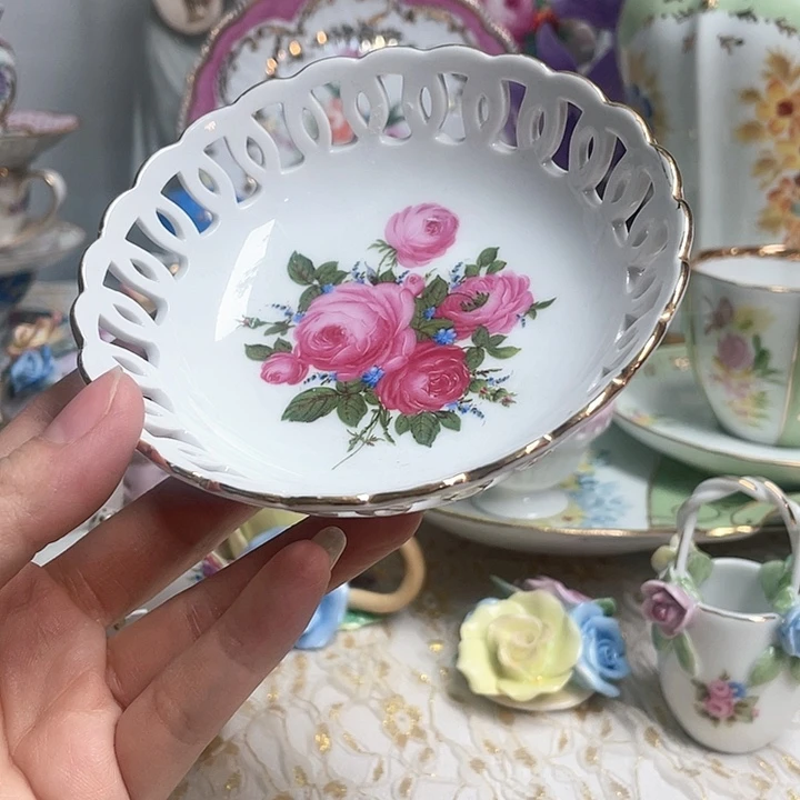 瓷片摆件，摆件。摆件，，摆件。摆件