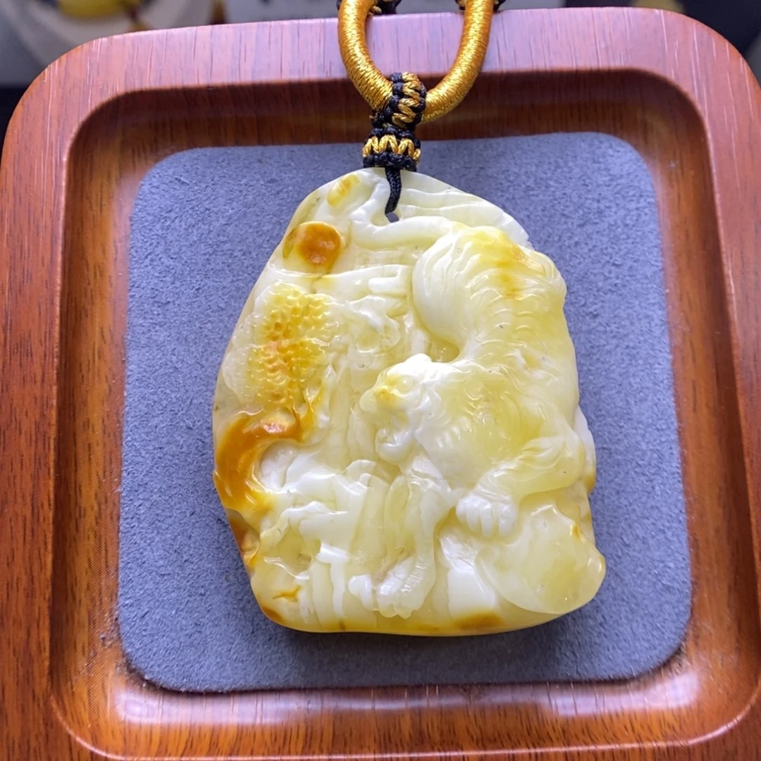 未镶嵌颈饰蜜蜡?****监郎