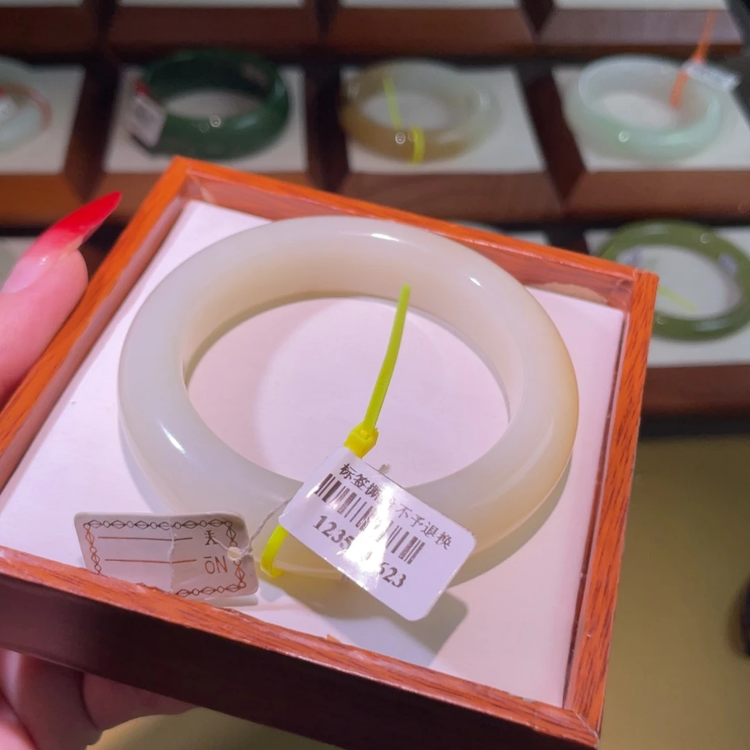 和田玉手镯未镶嵌54