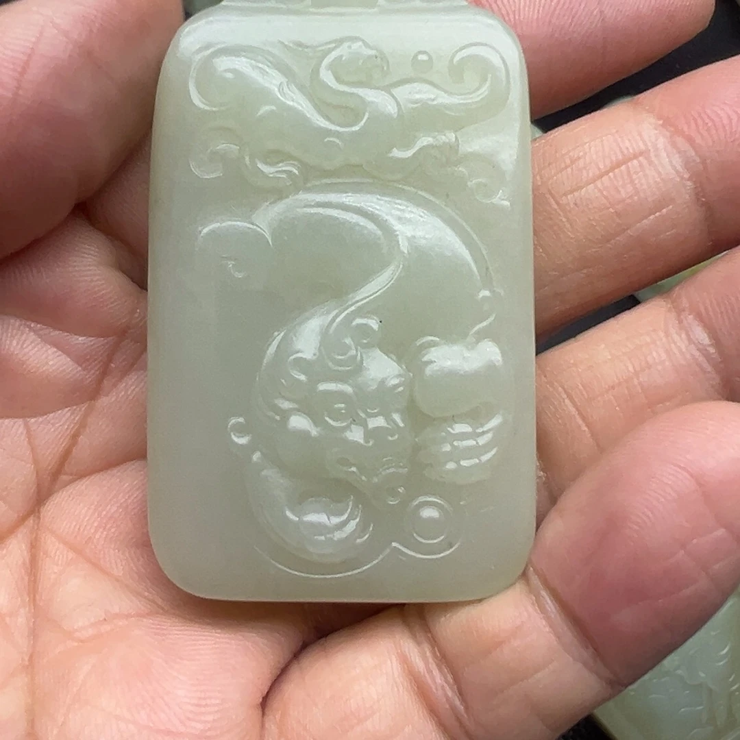 和田玉（糖玉）未镶嵌颈饰