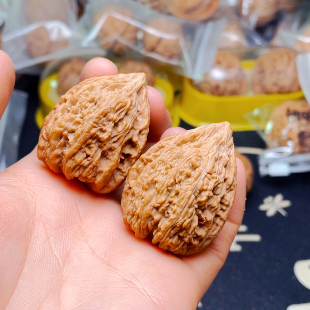 吊坠文玩核桃塔尖一对