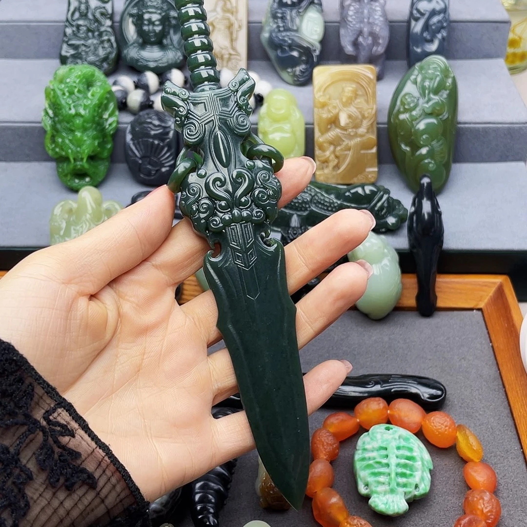 *****颈饰未镶嵌和田玉