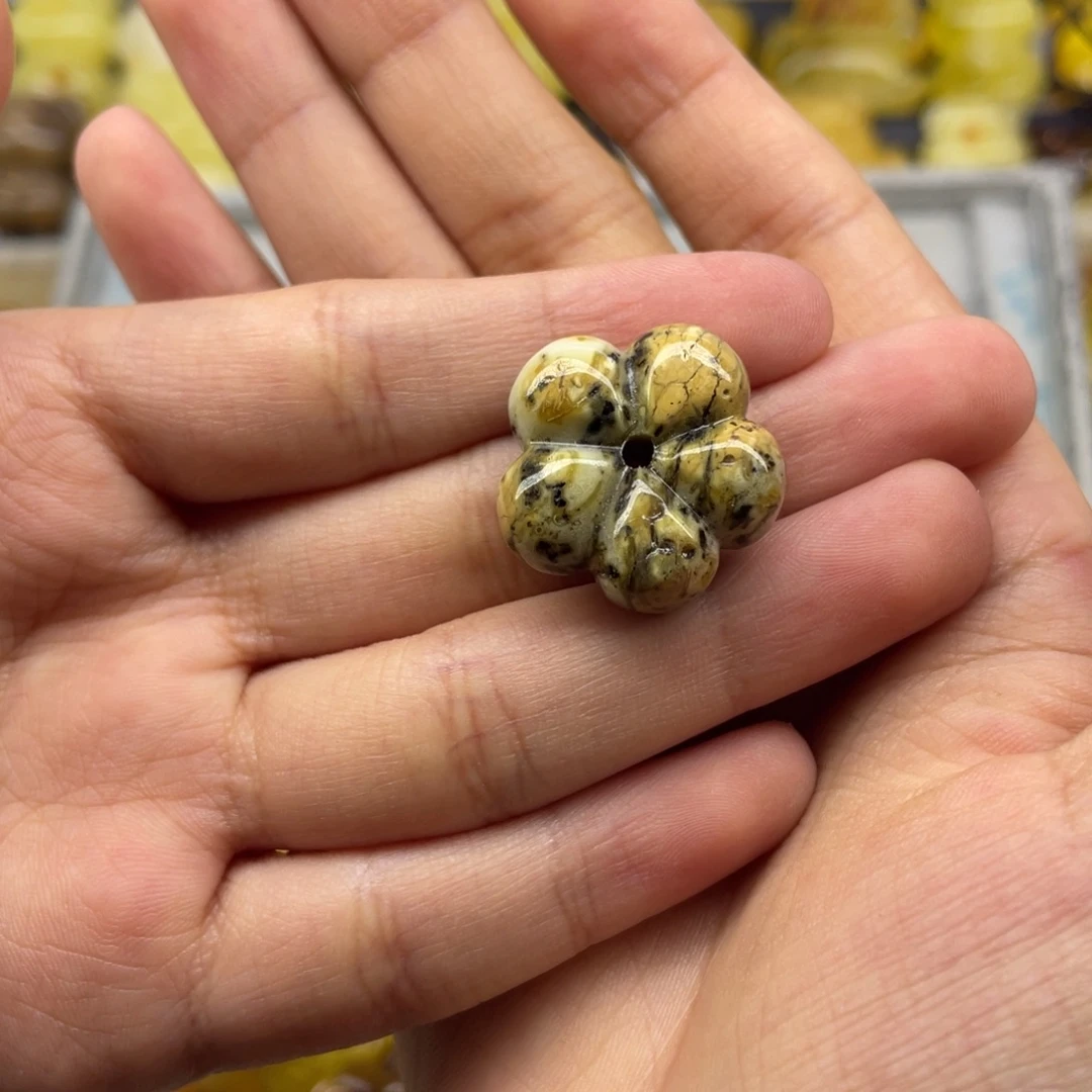 琥珀未镶嵌裸石天然琥珀蜜蜡