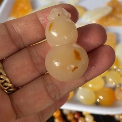 【闪购商品】未镶嵌石英质玉（黄龙玉）套链