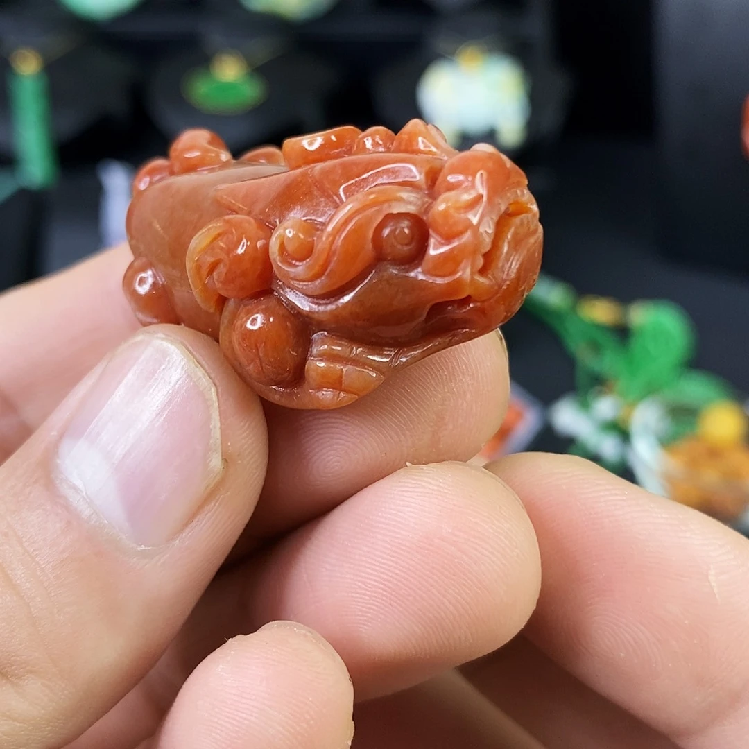 翡翠未镶嵌颈饰吊坠