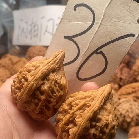 桃核吊坠37高尖大姑石天残脚