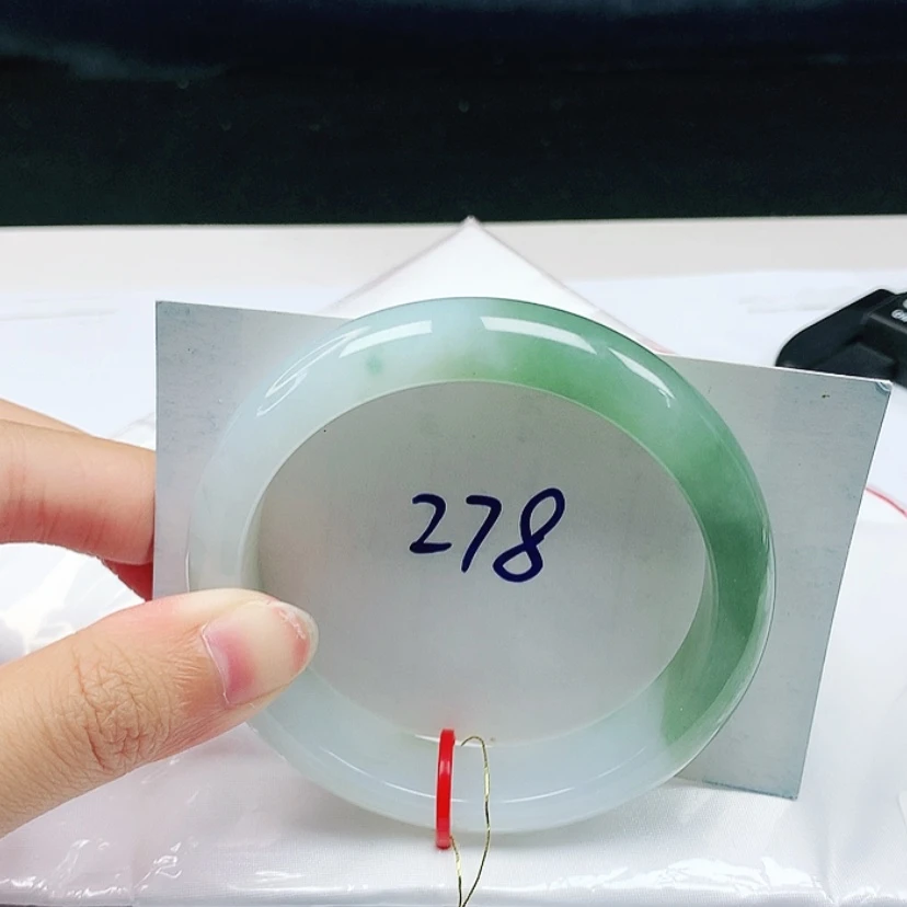 【闪购商品】翡翠手镯未镶嵌57.5圈