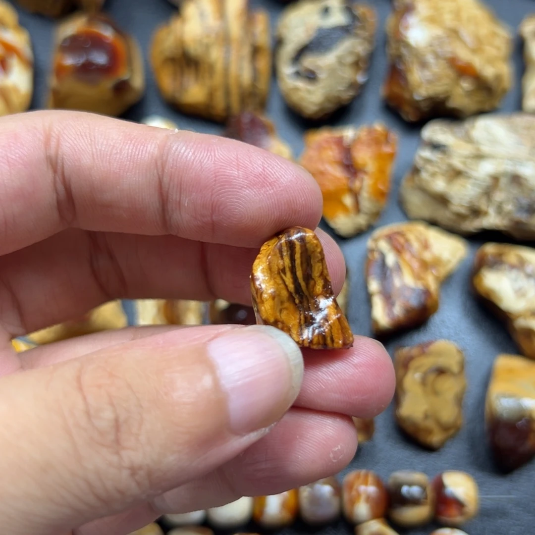 盒***啦未镶嵌定制琥珀琥珀蜜蜡原石定制