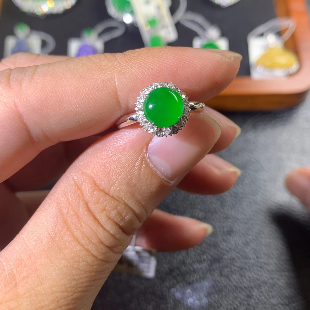 翡翠18K金镶嵌戒指翡翠