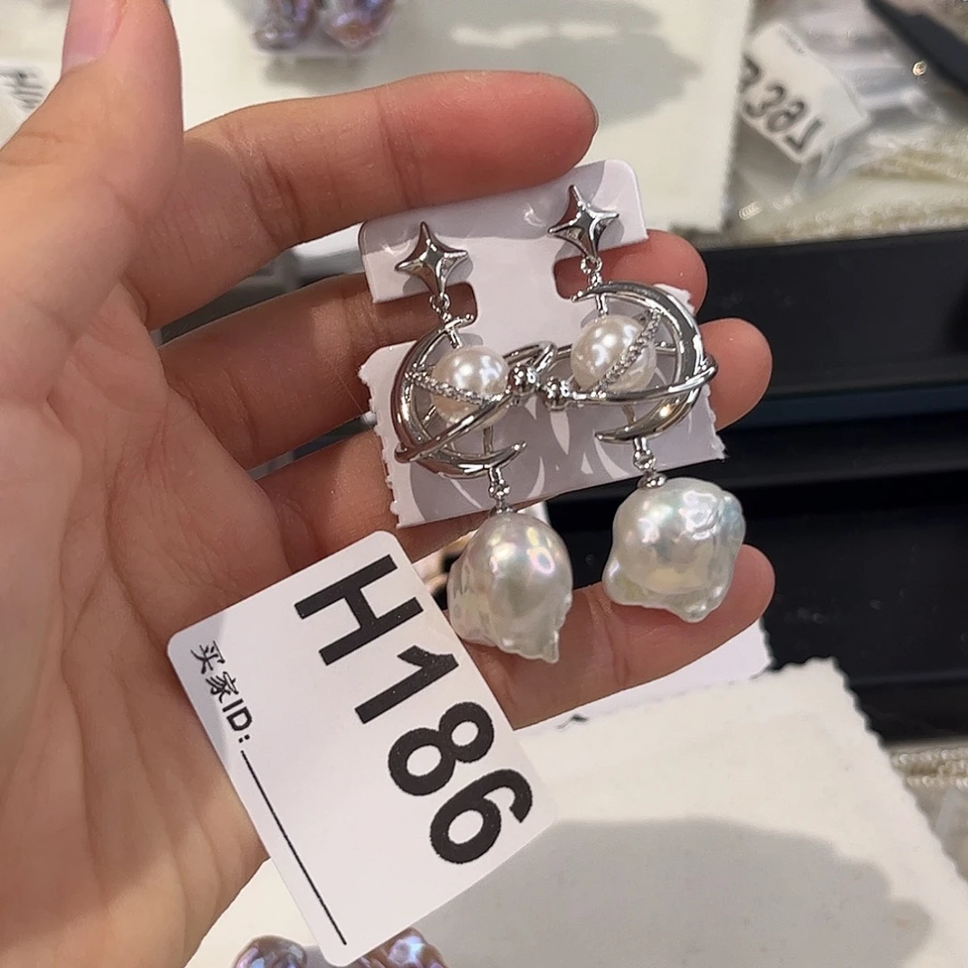 合金耳饰淡水珍珠