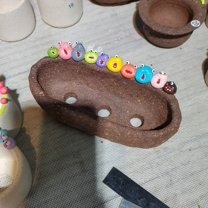 陶口14的素烧花盆一个