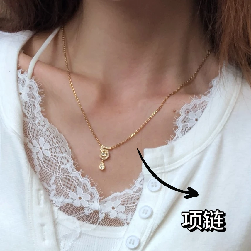 铁合金项链 婉君小香风高级感轻奢冷淡风5字水滴项链LWJ25B2S1900