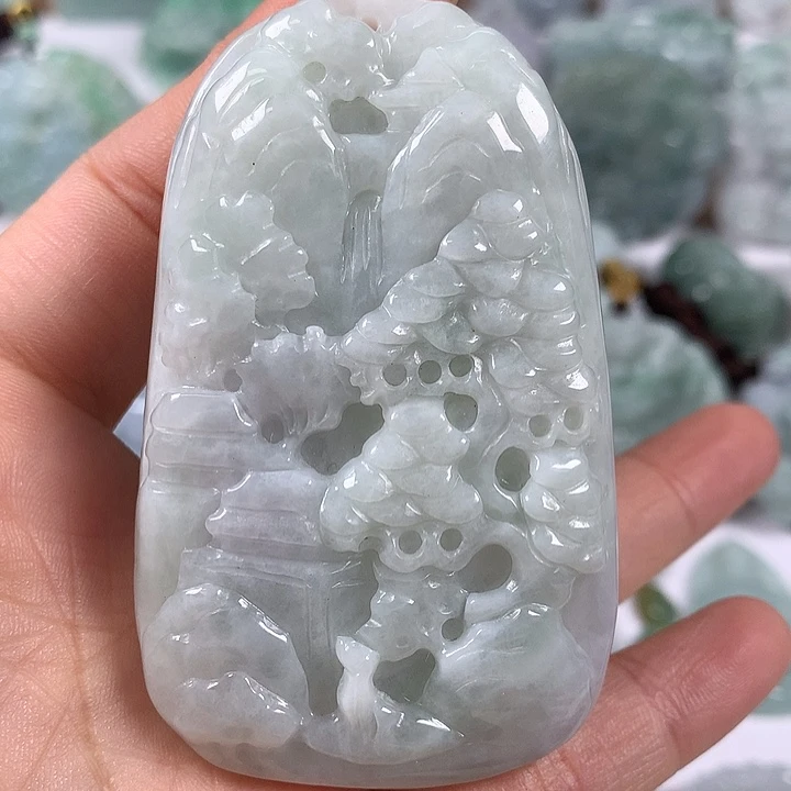 翡翠未镶嵌颈饰山水福利卡厚10+