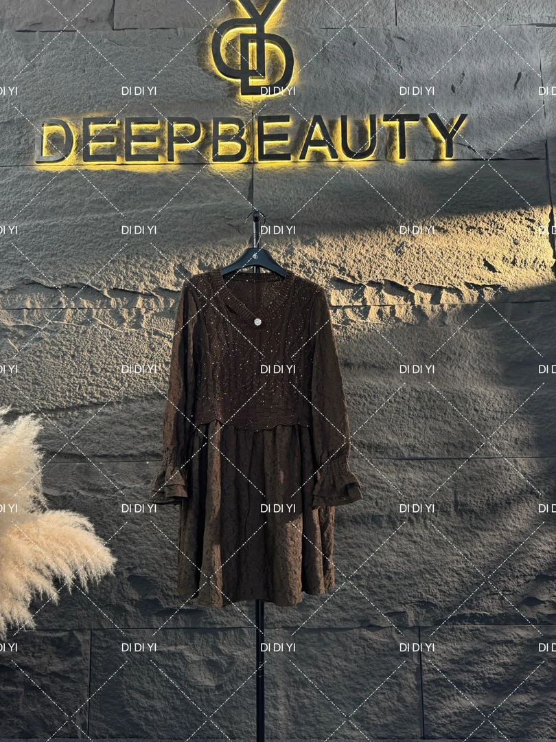 大码设计—宽松型棕色立体浮雕毛织拼接满天星设计百搭款25-DR3