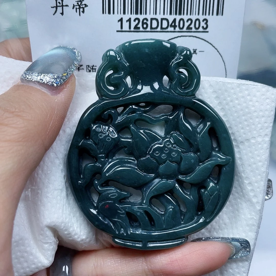 吊坠(不含链)未镶嵌翡翠