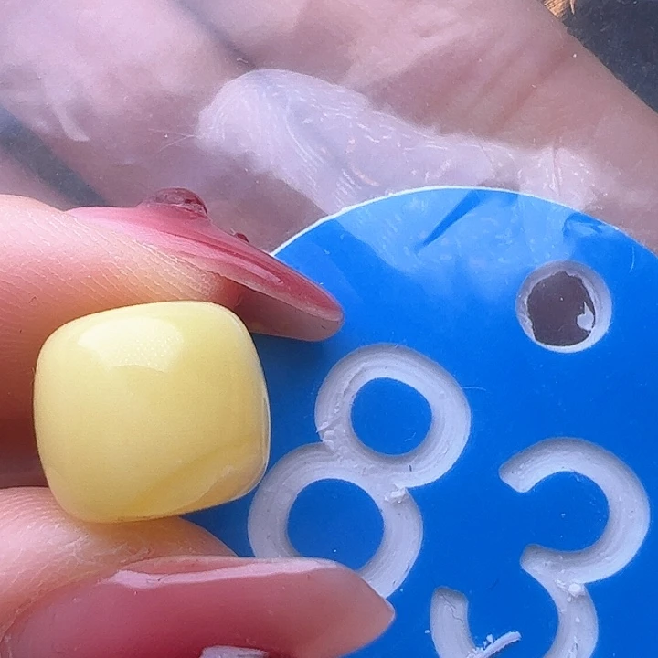 蜜蜡裸石未镶嵌微瑕 11mm 老型