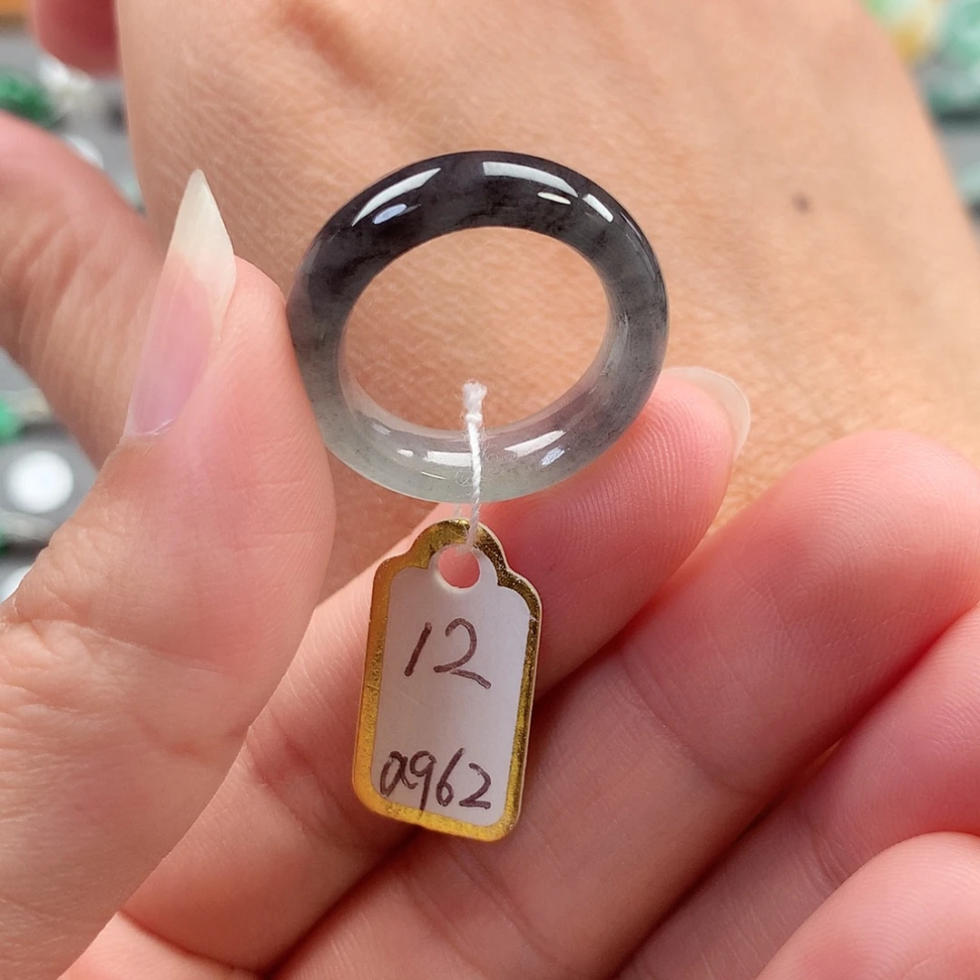 翡翠未镶嵌戒指12号