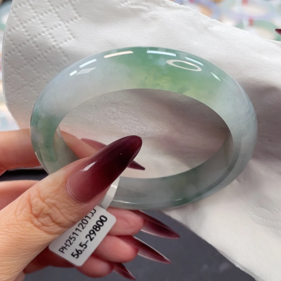 未镶嵌手镯翡翠42号56.5冰胶细腻湖水绿飘雪花