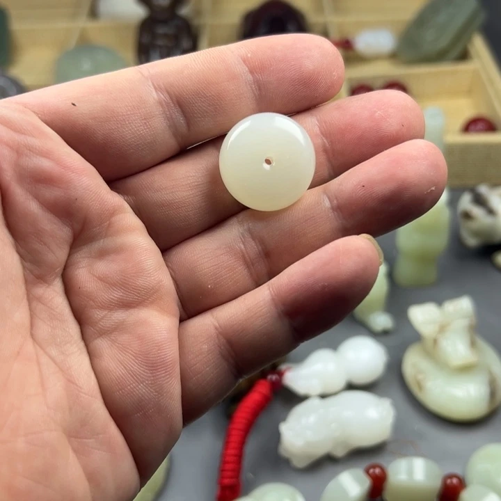 和田玉（糖玉）未镶嵌颈饰