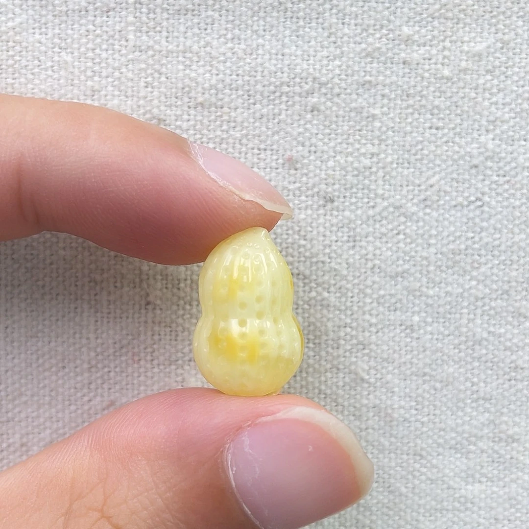 琥珀未镶嵌珠宝奇石花生