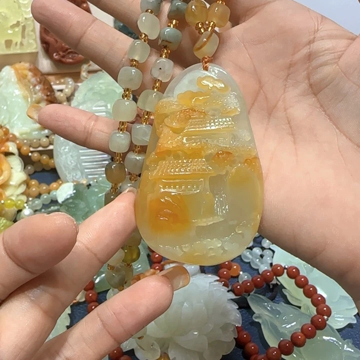合金蛇纹石玉吊坠
