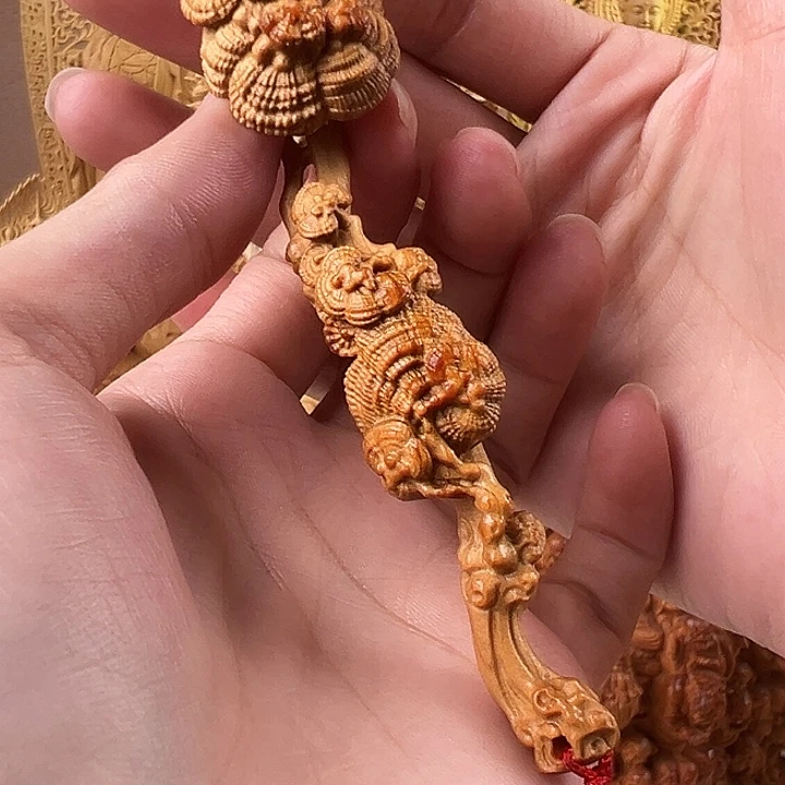 柏木（崖柏）灵芝如意
