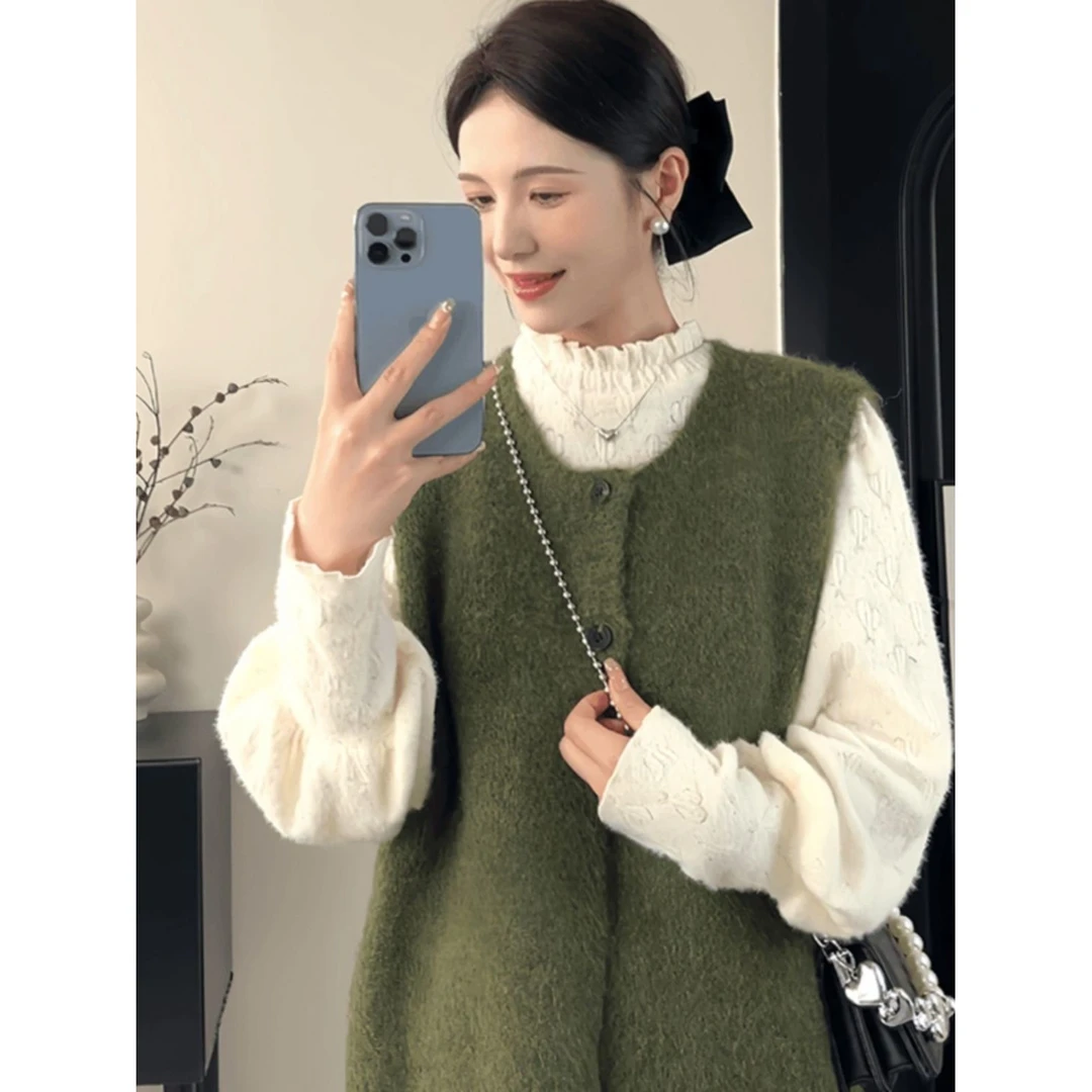 秋法式复古百搭绿色针织毛衣背心马甲软糯毛衣女慵懒风上衣两件套