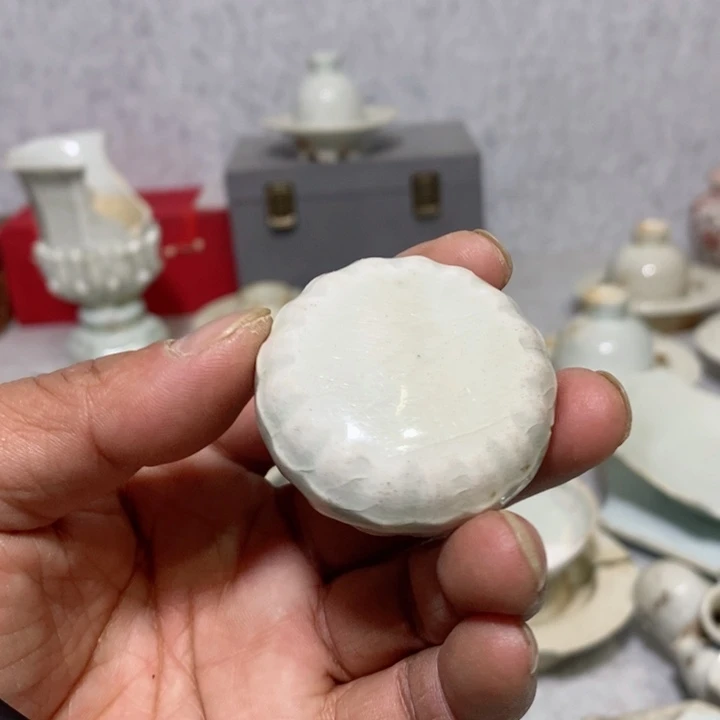 瓷片陶这么多年了还在想象我