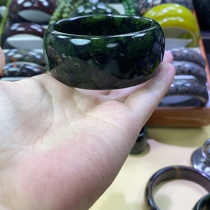 心***快未镶嵌蛇纹石玉手镯17号