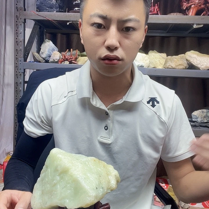 微***阳蛇纹石玉未镶嵌珠宝奇石3