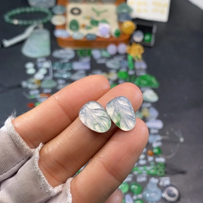 【闪购商品】翡翠挂件未镶嵌叶子