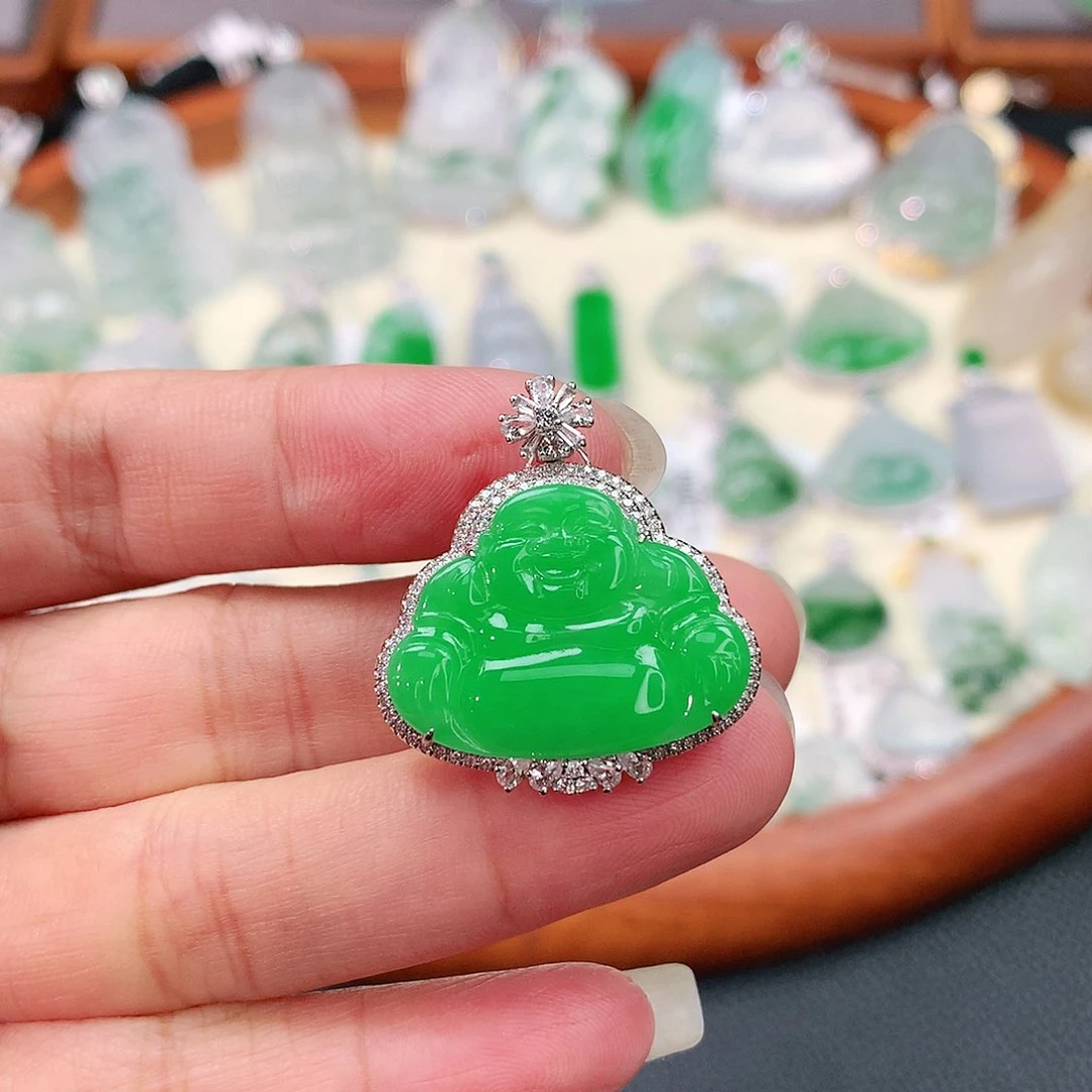 颈饰18K金镶嵌翡翠佛公