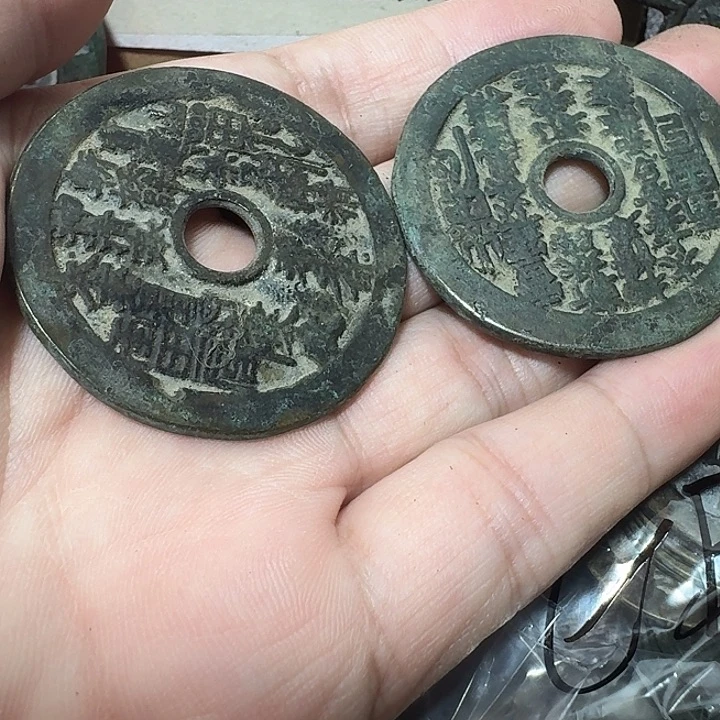 艺***馆铜现代工艺品花钱