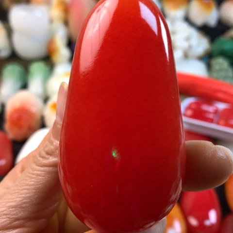 新疆戈壁五彩彩石