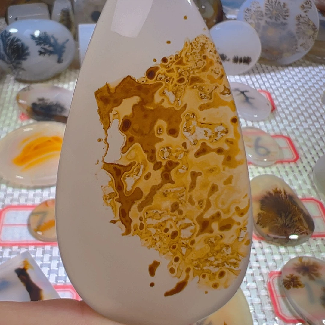 玛瑙/玉髓未镶嵌颈饰