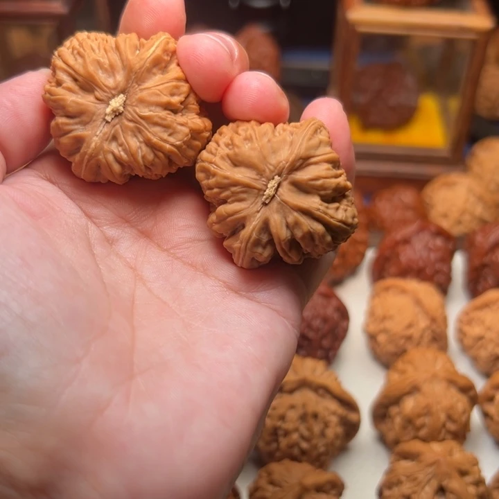 吊坠桃核?**?好好好好好好