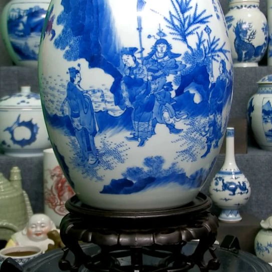 糊***生文房用品笔筒一个