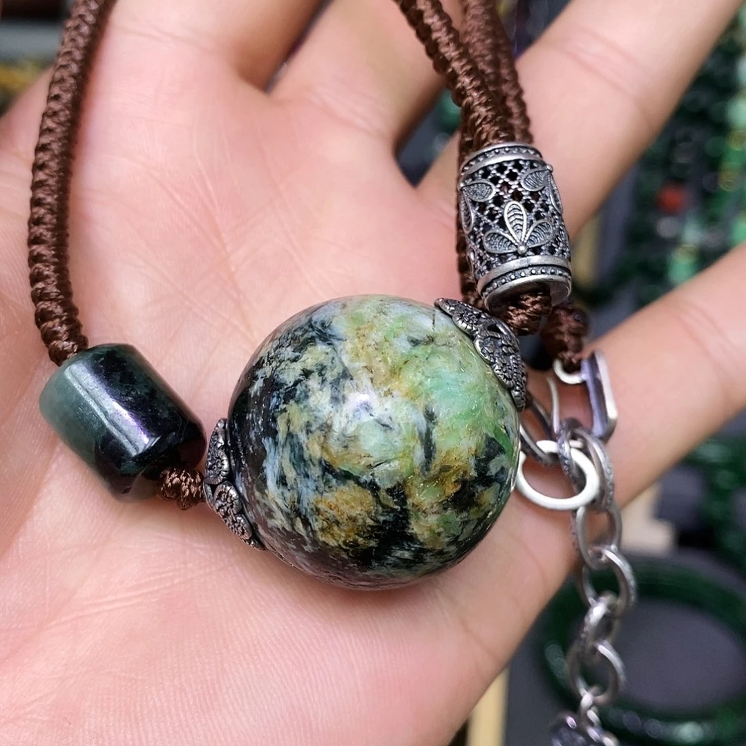 颈饰银S925镶嵌翡翠漂亮美眉