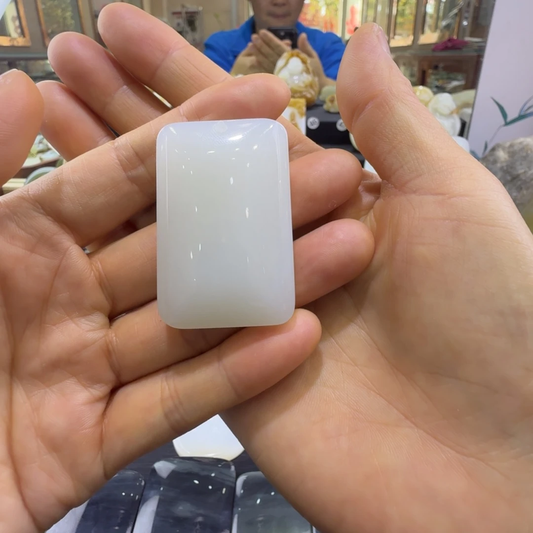 ****B和田玉未镶嵌吊坠(赠链)平安无事牌1