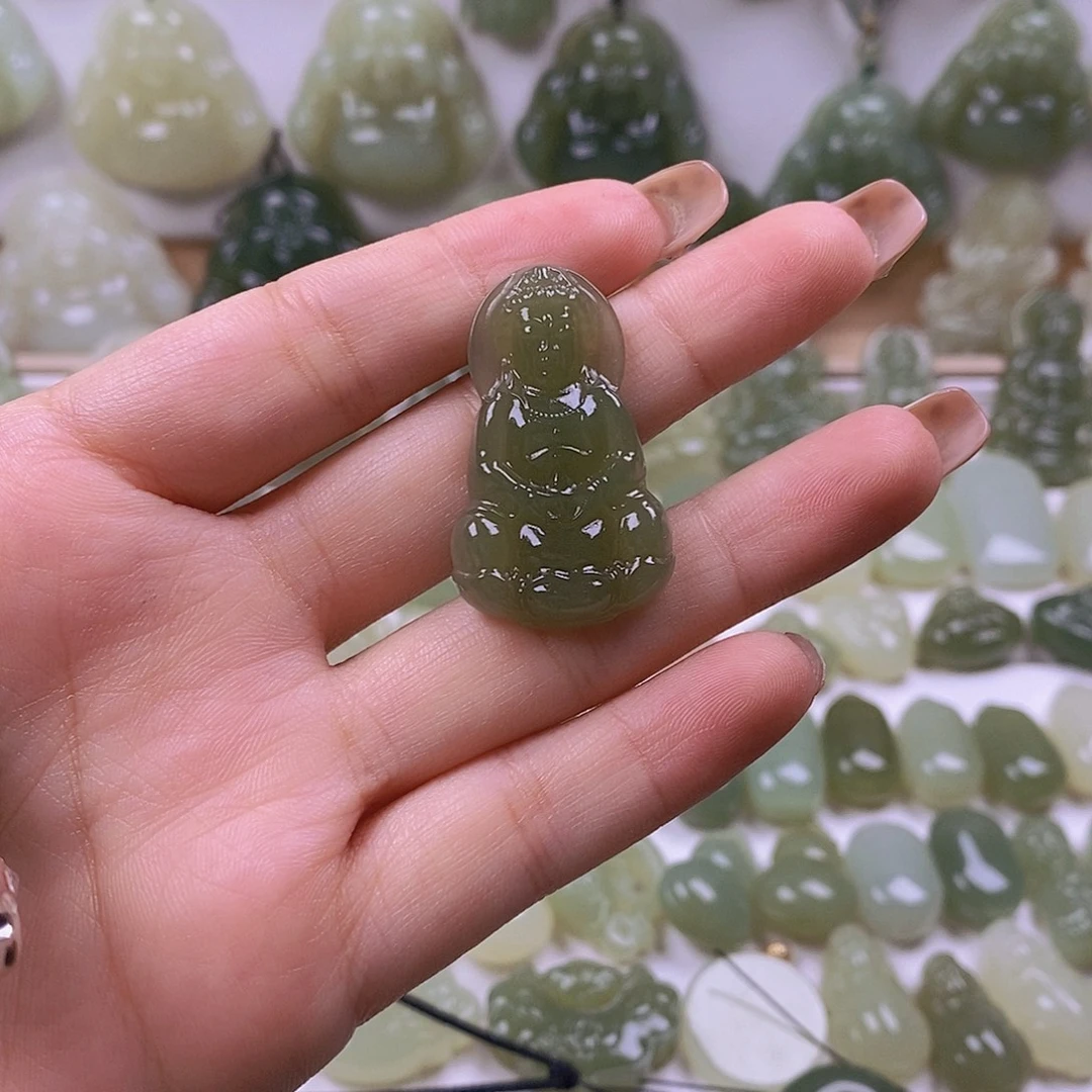 十***安和田玉未镶嵌颈饰