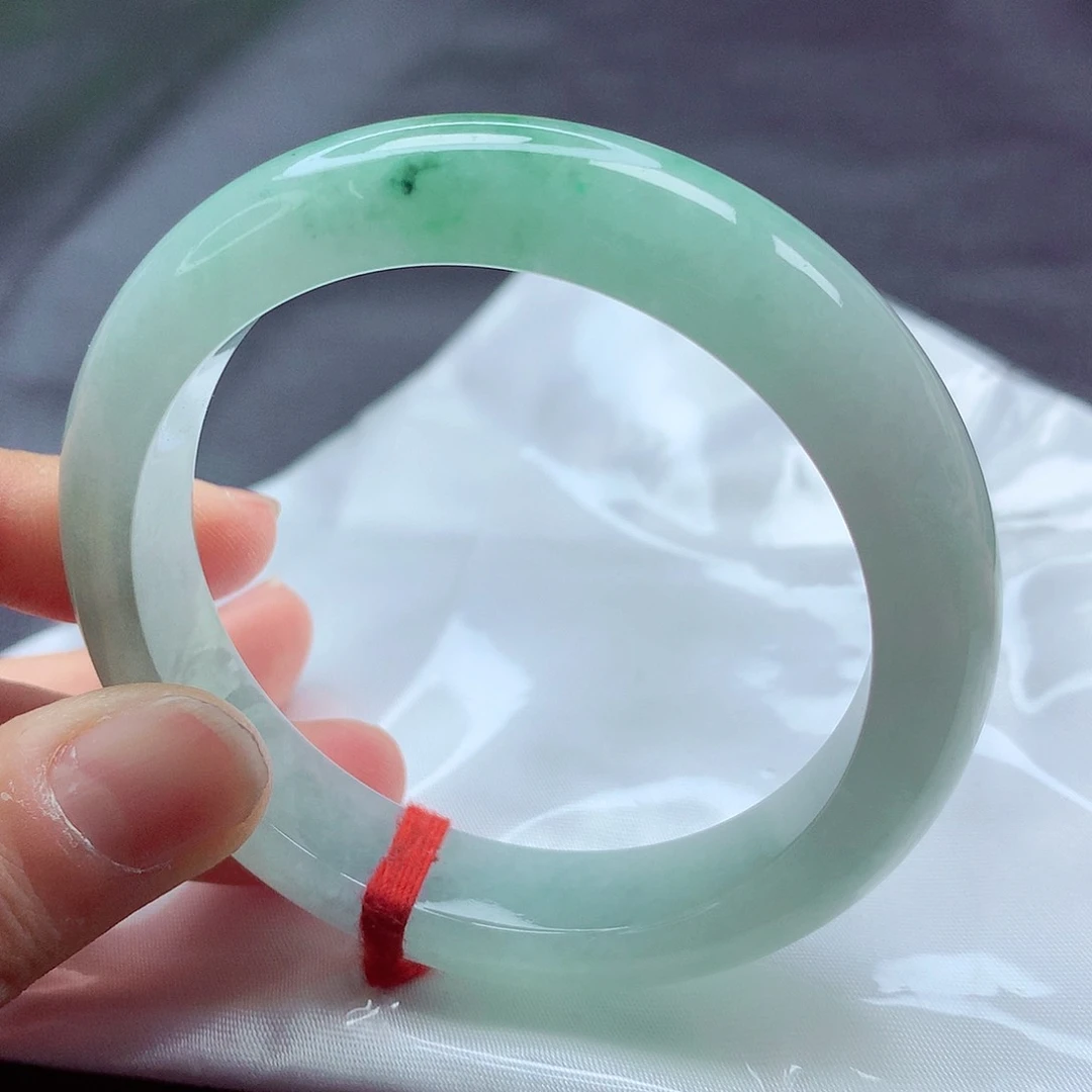 翡翠手镯未镶嵌56 圈