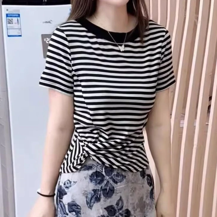 下摆不规则条纹圆领短袖T恤女新款2025夏季修身显瘦时尚休闲上衣