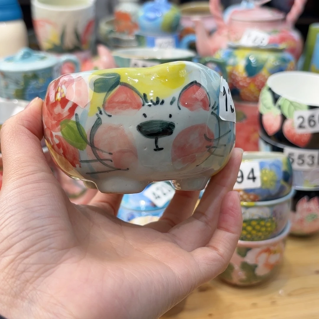 瓷片兔兔盖茨。兔兔