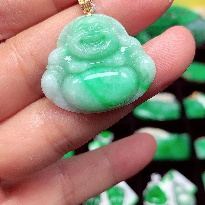 翡翠18K金镶嵌颈饰翡翠