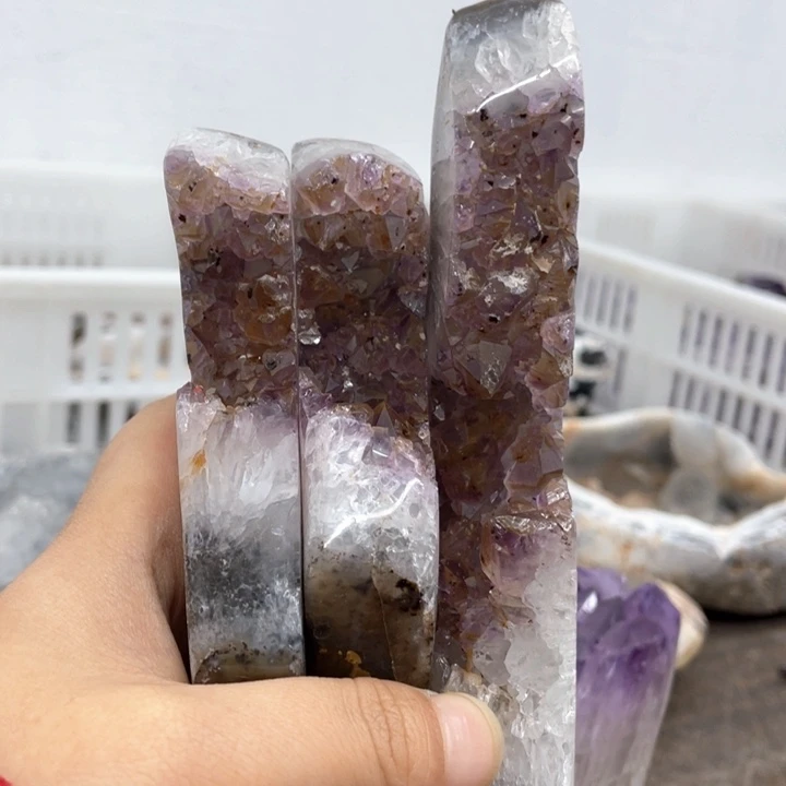 水晶摆件未镶嵌捡漏