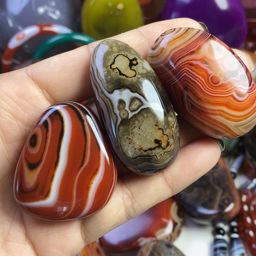 缘***玛瑙/玉髓未镶嵌珠宝半成品