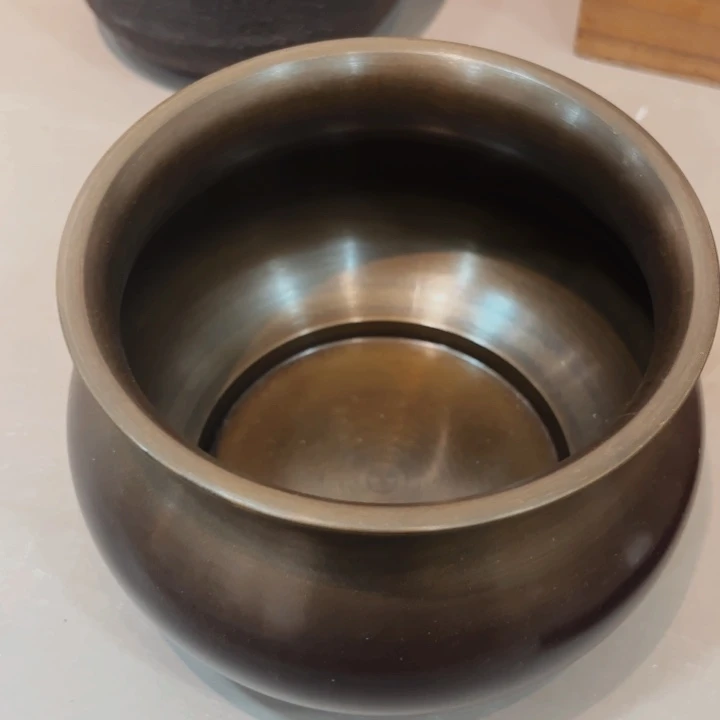 紫砂茶杯当**少非常美丽漂亮的物品