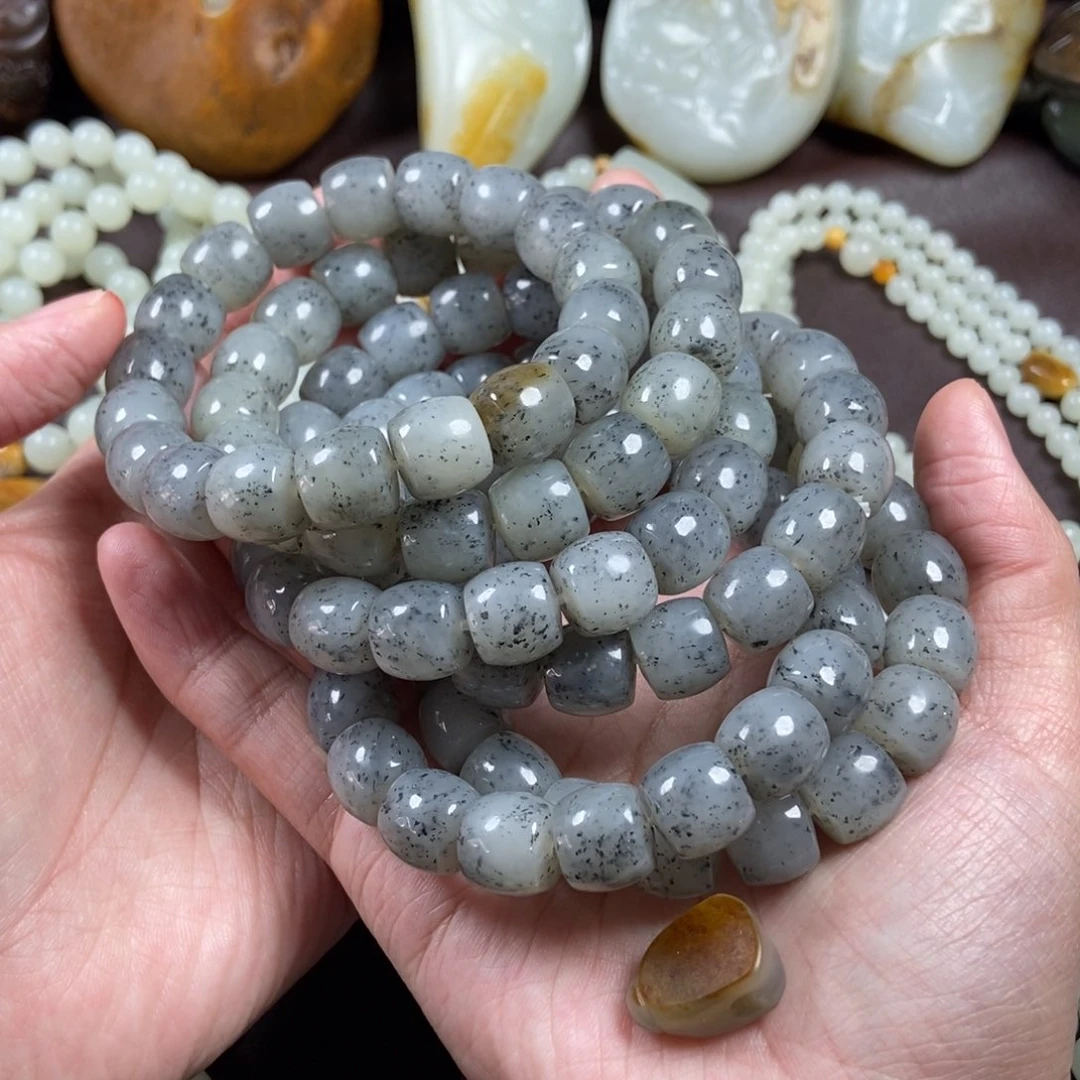 和田玉把件未镶嵌鑫****家